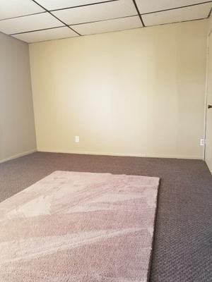 519 N Walnut St - Photo 2 of 5