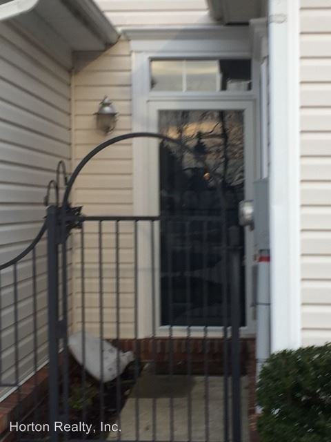 14240 Foxhall Rd - Photo 3 of 40