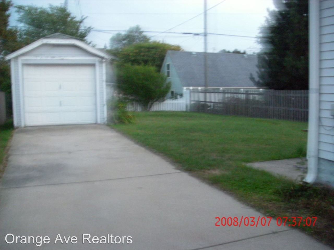 2121 E Tripoli Ave - Photo 2 of 10