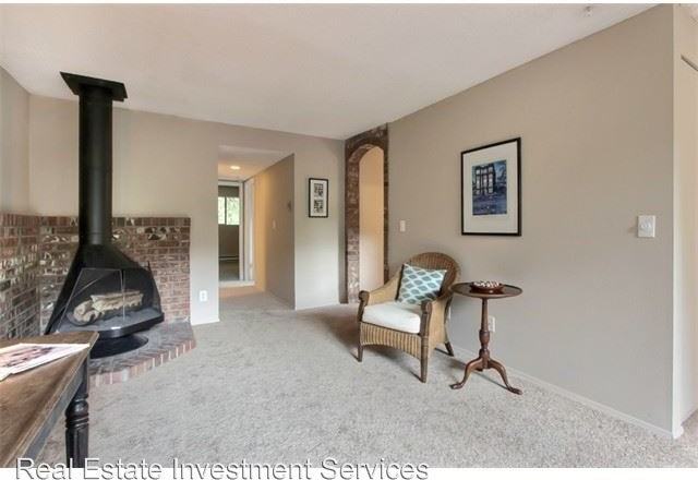 2802 Garden Ct #D - Photo 3 of 8