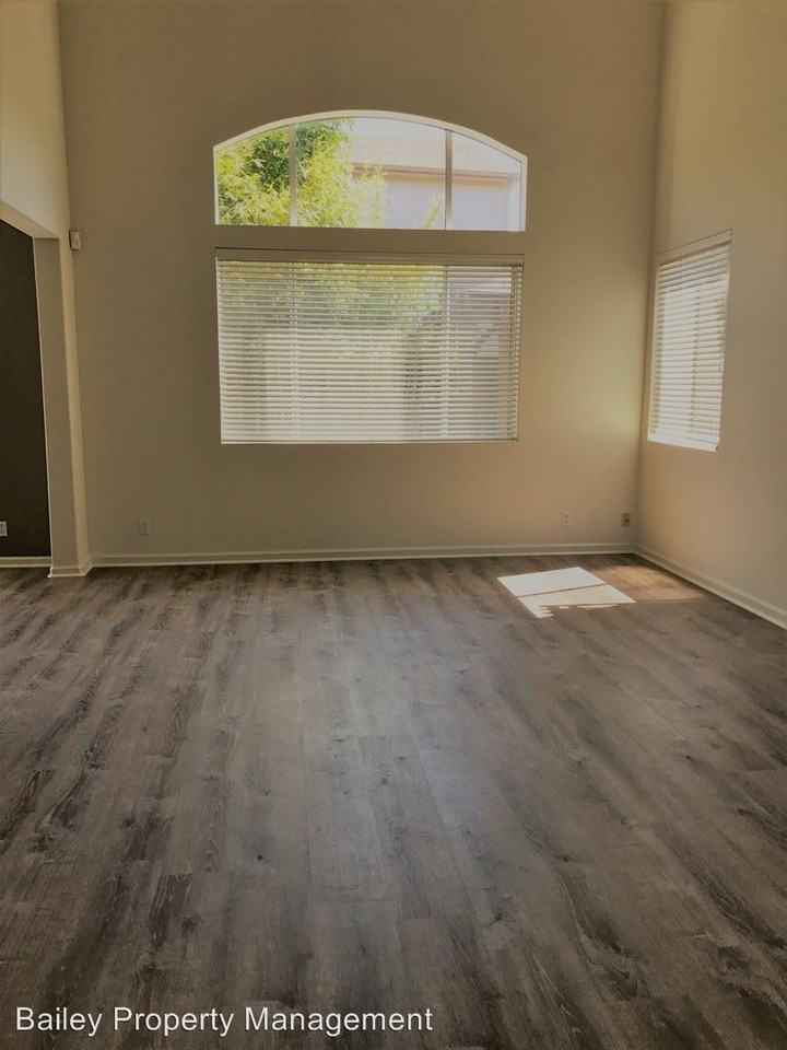 44 Monterey Vista Dr - Photo 2 of 15