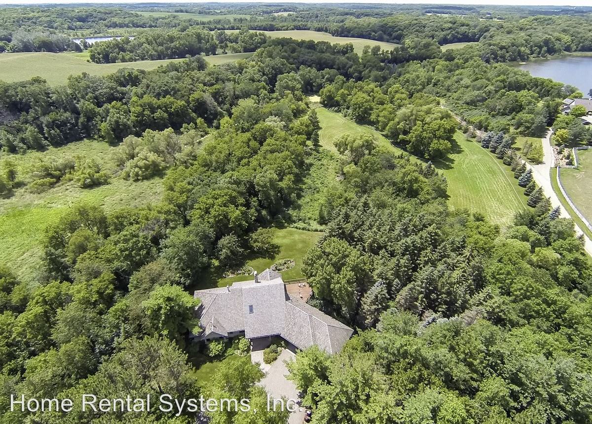 2225 Willow Dr - Photo 3 of 8