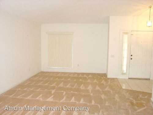 3521 Moss Pointe Pl - Photo 2 of 9