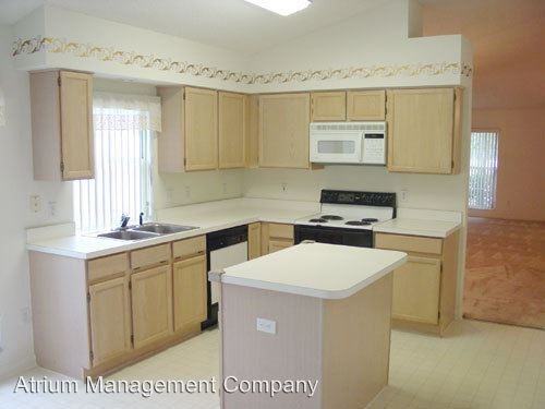 3521 Moss Pointe Pl - Photo 3 of 9