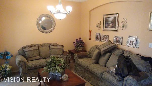 675 Teichelkamp Ln - Photo 2 of 8