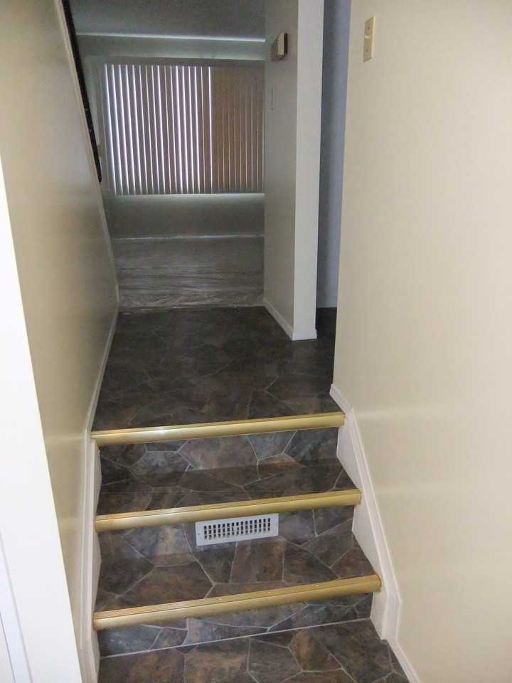 262 Callingwood Pl - Photo 2 of 5