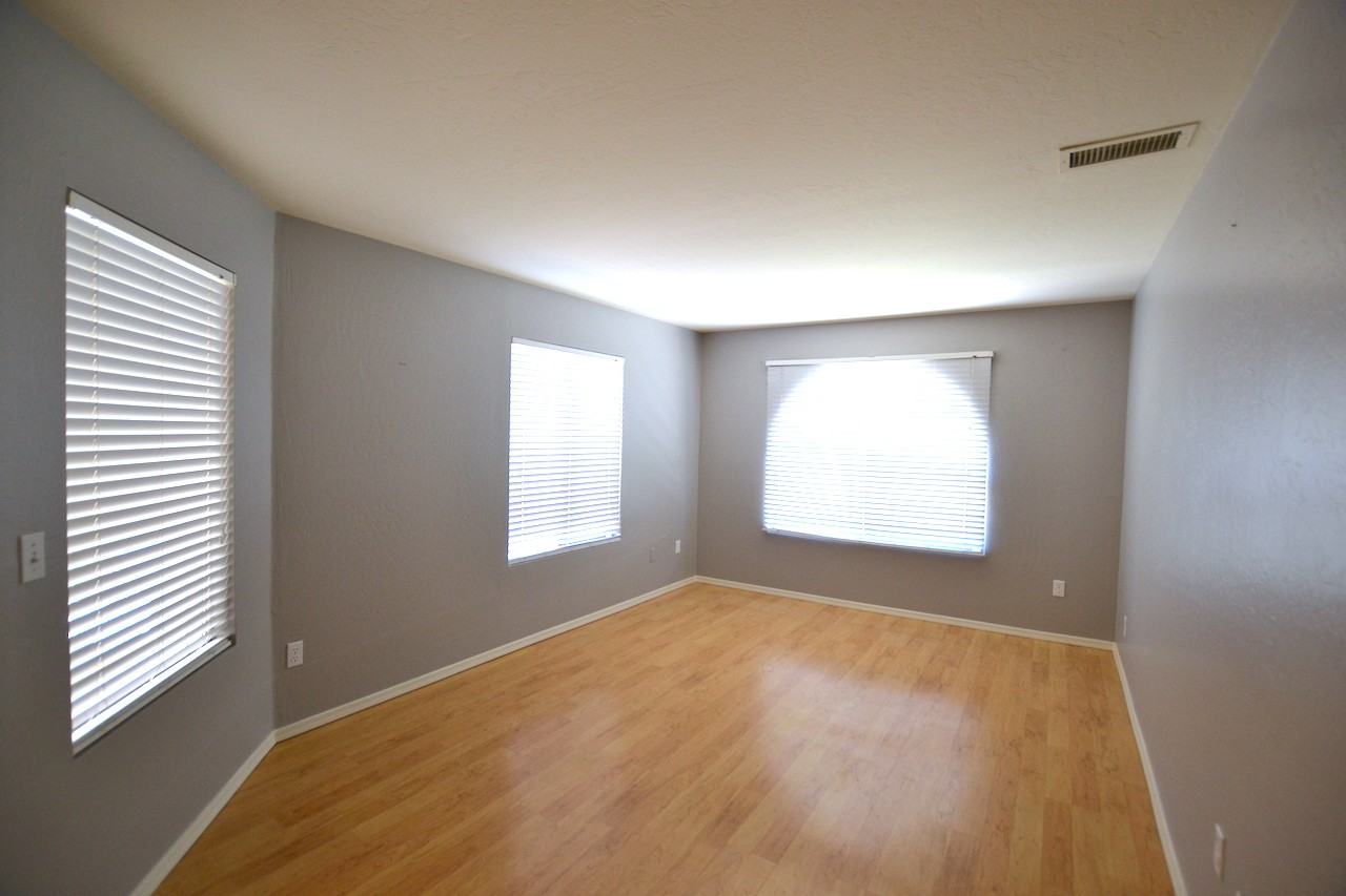 496 W Harvard Ave - Photo 3 of 22