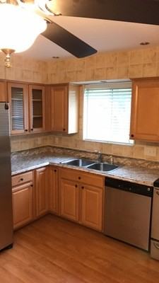 596 Beaufort Ct - Photo 3 of 21