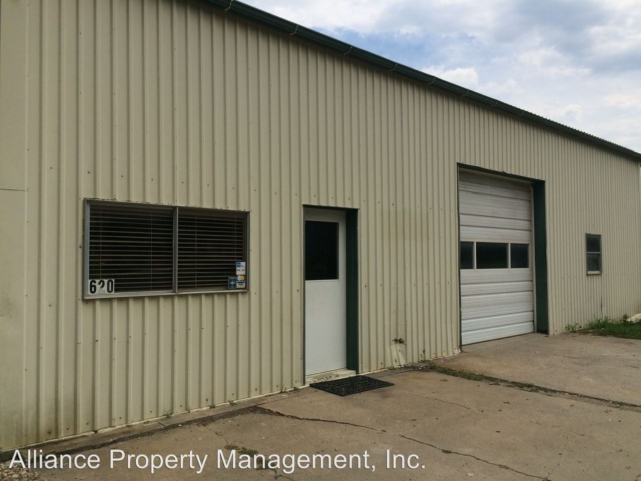 620 Zeandale Rd - Photo 3 of 28