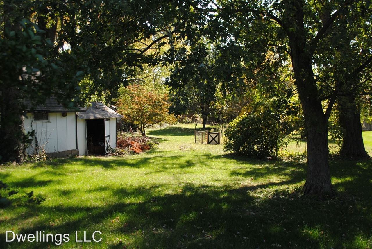 716 E Hillside Dr - Photo 3 of 4