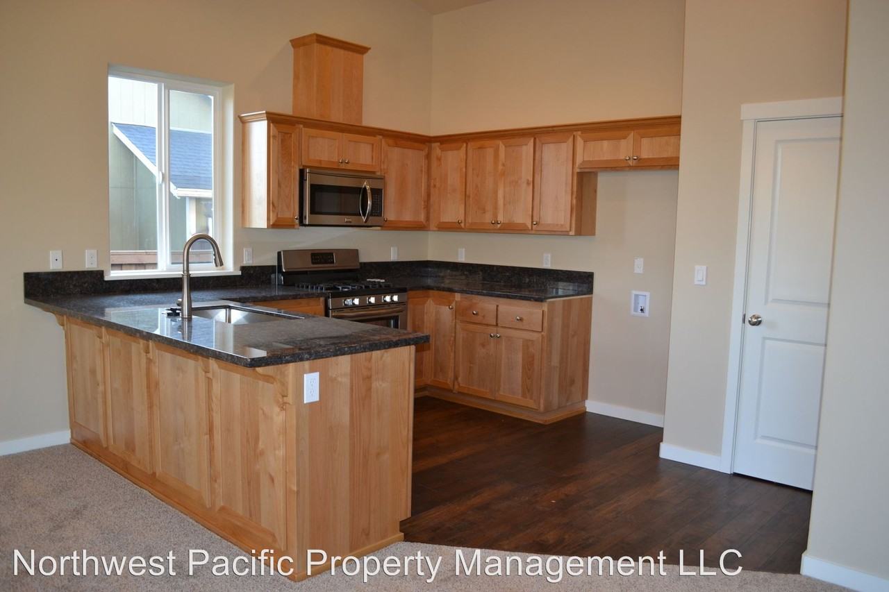 575 Egret Ave - Photo 3 of 12