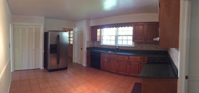 226 Lucian Ct - Photo 2 of 12