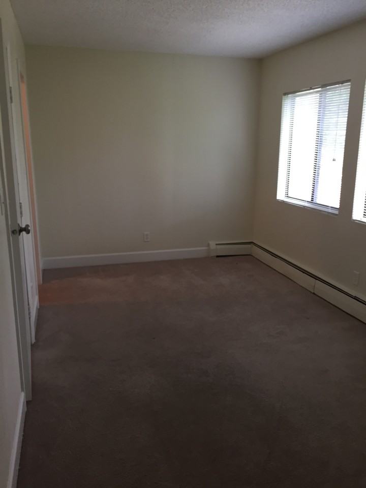 1 South Brooklyn Avenue - Photo 3 of 28