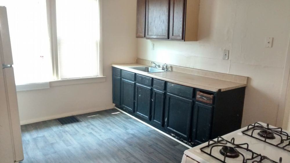 2226 N 37th St - Photo 2 of 11