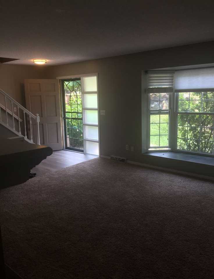 2729 E Fremont Pl - Photo 3 of 14