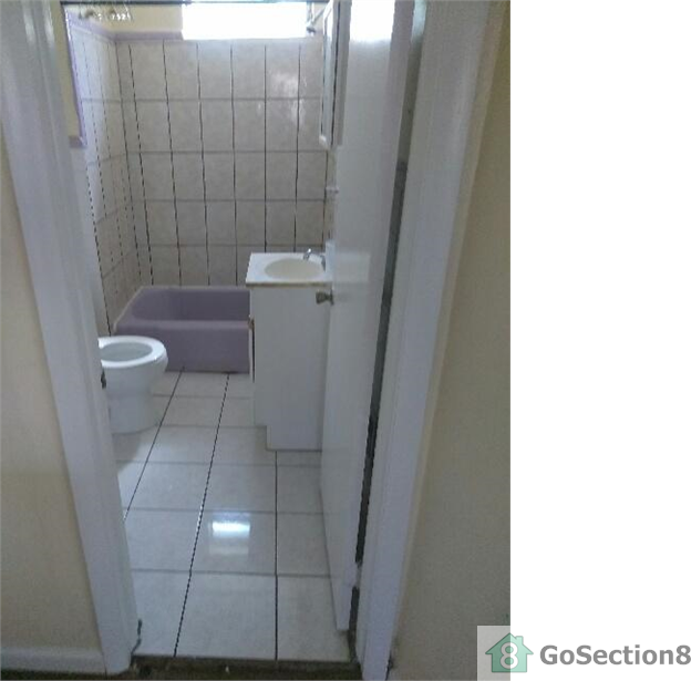 2644 Holbrook St - Photo 3 of 3
