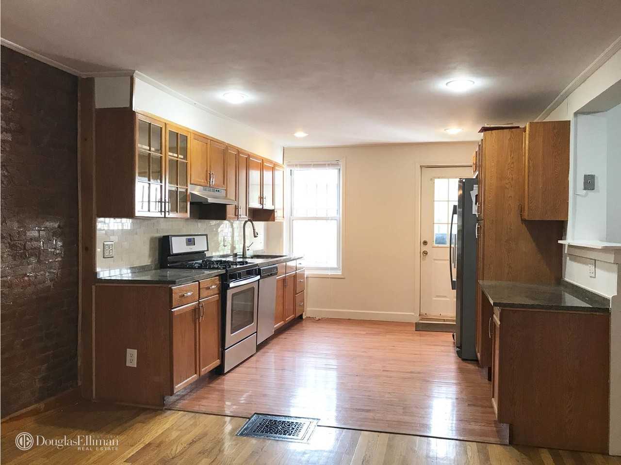 733 Macon St #1 - Photo 3 of 7