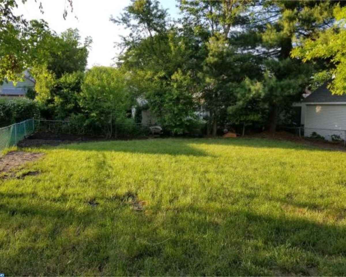 1909 Narberth Ave - Photo 2 of 12