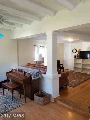 335 Maryland Ave - Photo 2 of 11