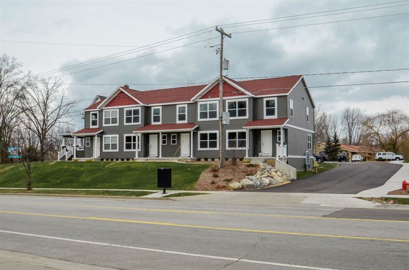 Huff's Crossing - Photo 2 of 33