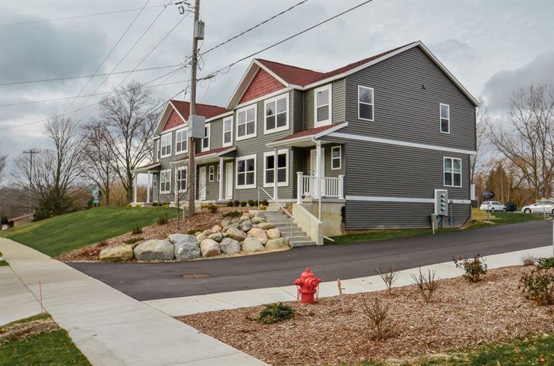 Huff's Crossing - Photo 3 of 33