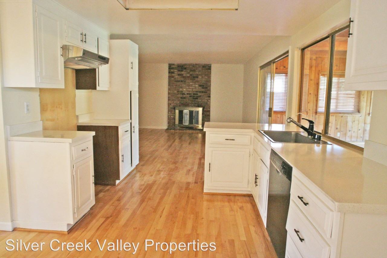 3364 Fronda Dr - Photo 3 of 22