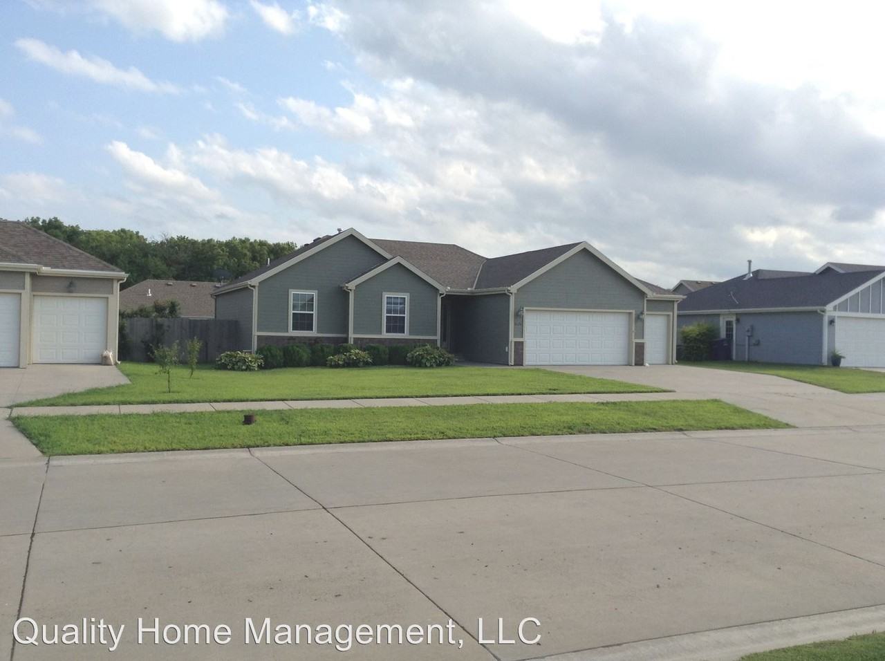 8870 Butterfly Ln - Photo 2 of 50