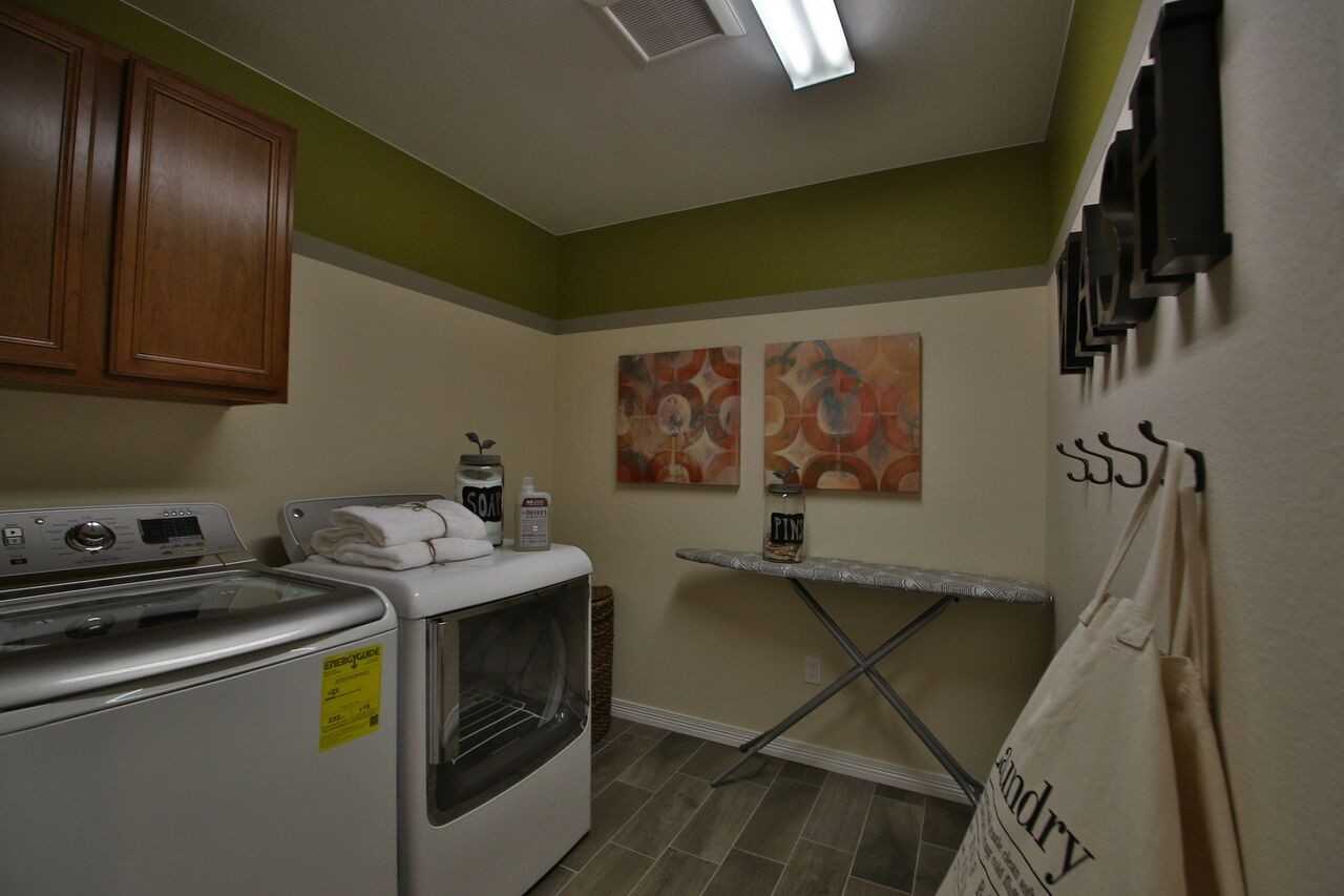 19782 West 59th Avenue - Photo 2 of 20