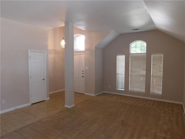 2901 Raven Cir - Photo 2 of 21