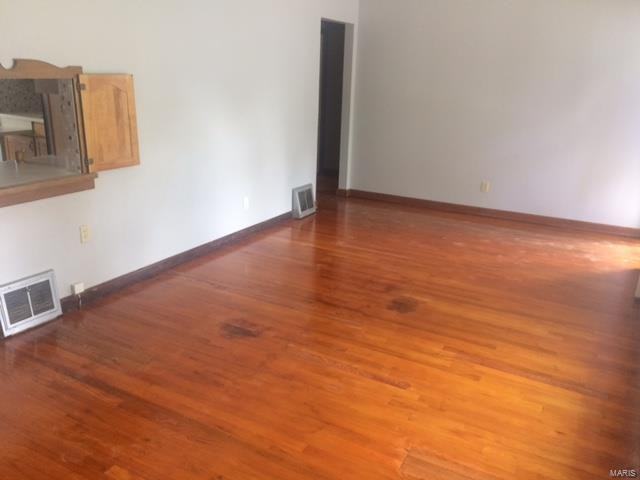 10741 St Lawrence Ln - Photo 2 of 20