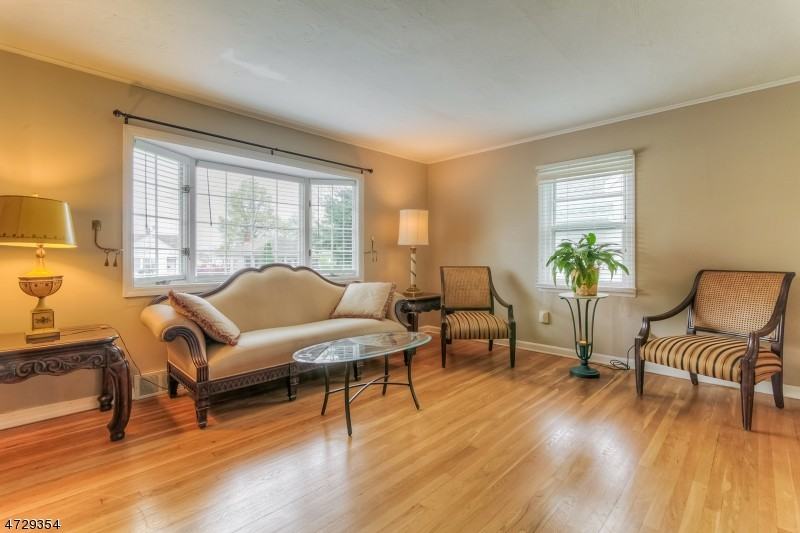 407 Elkwood Ave - Photo 2 of 10