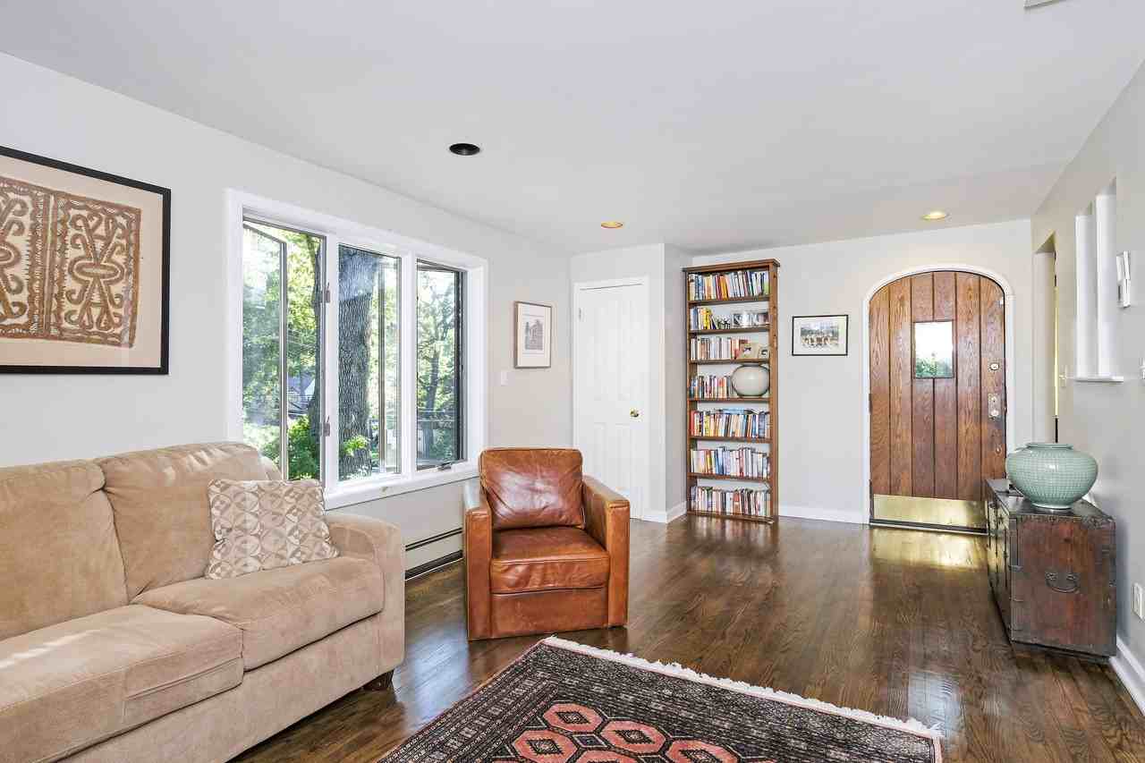 45 Linwood Rd - Photo 3 of 23