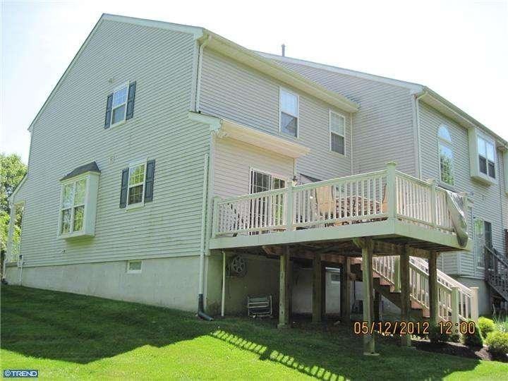 111 Weaver Dr - Photo 3 of 25