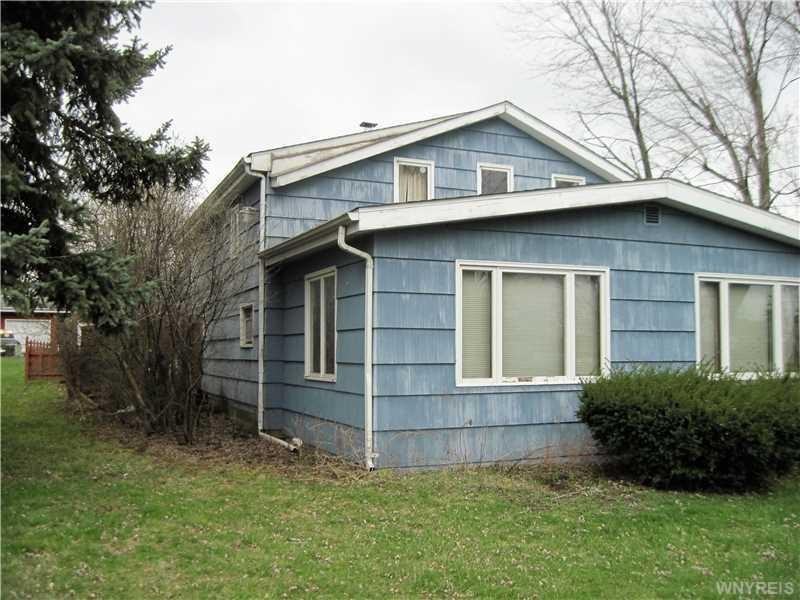 5375 Spring St - Photo 2 of 17