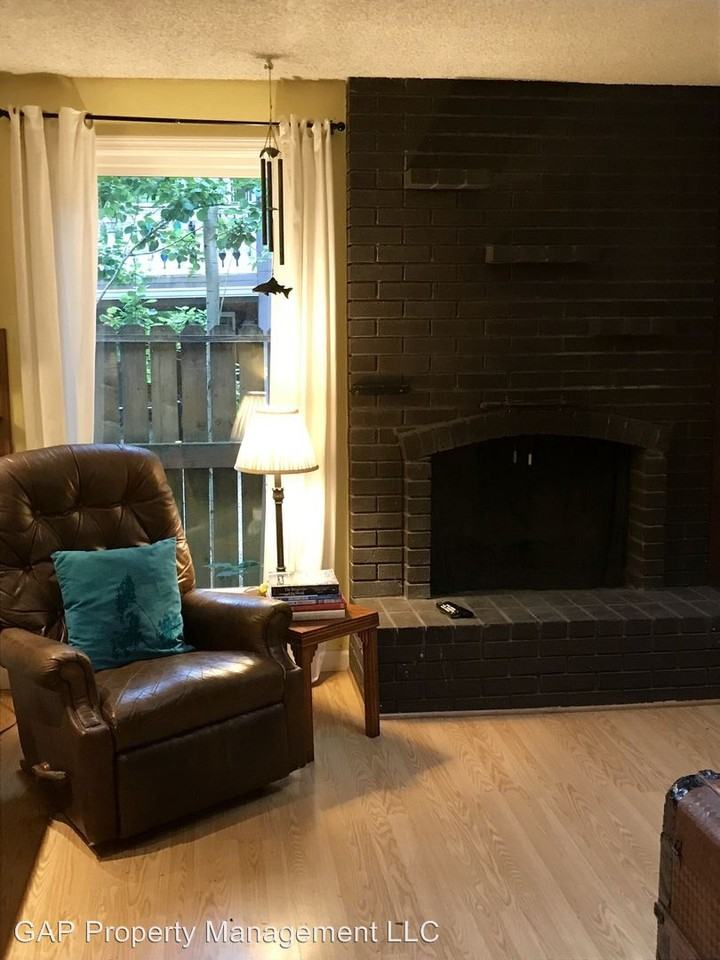 4342 SW Collins Way - Photo 3 of 22