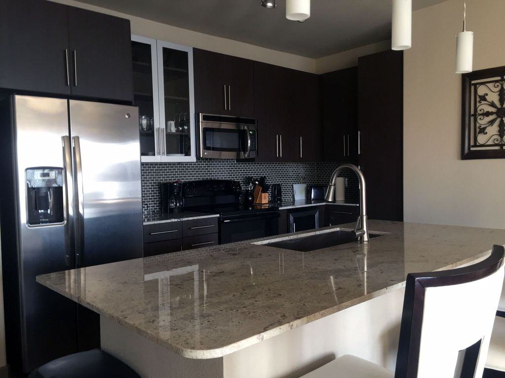 1770 Broadway - Photo 3 of 6