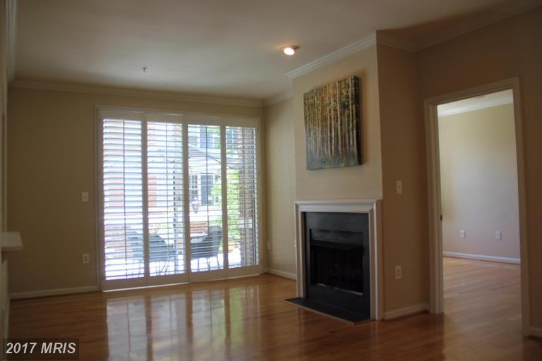 621 N St Asaph St #104 - Photo 3 of 20