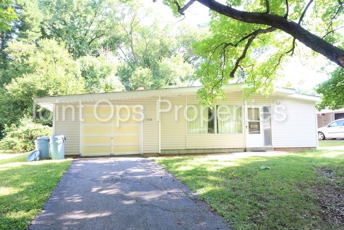 765 Bobbins Ln - Photo 2 of 27