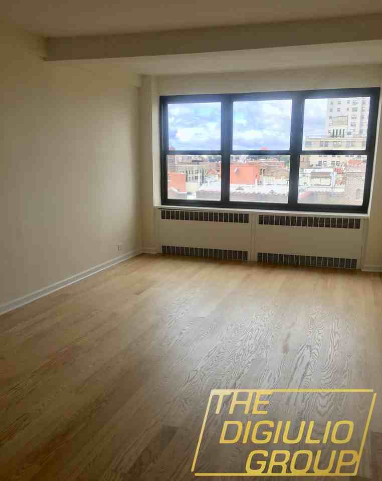 900 Grand Concourse #10 H - Photo 3 of 7