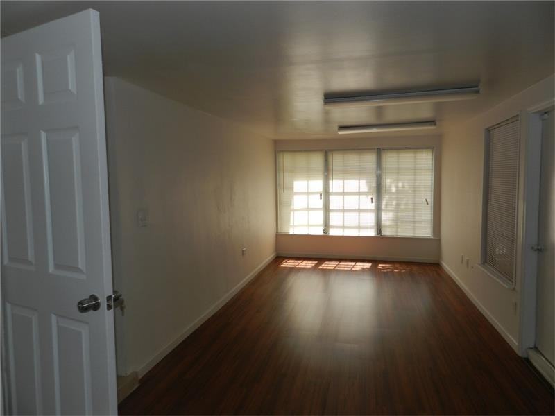 5601 Southwest 38th Street - Photo 2 of 9