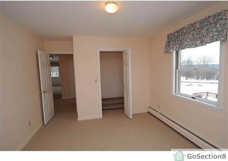 28 Murfield Dr #A - Photo 2 of 21