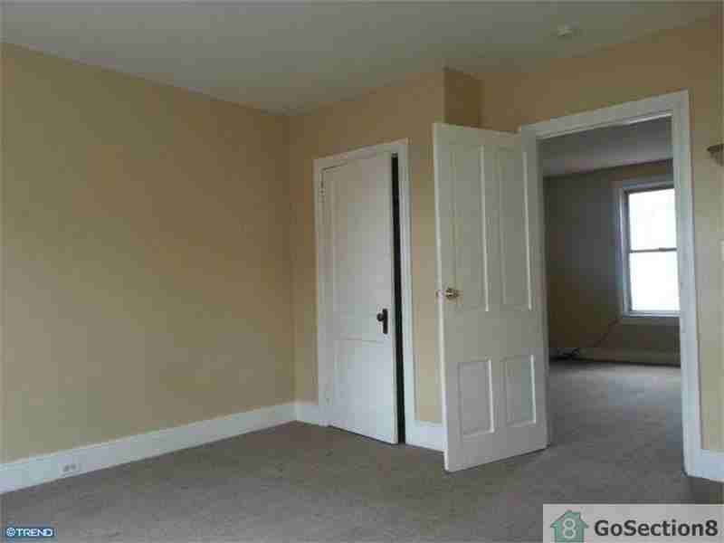 1123 Franklin St #1 - Photo 2 of 12