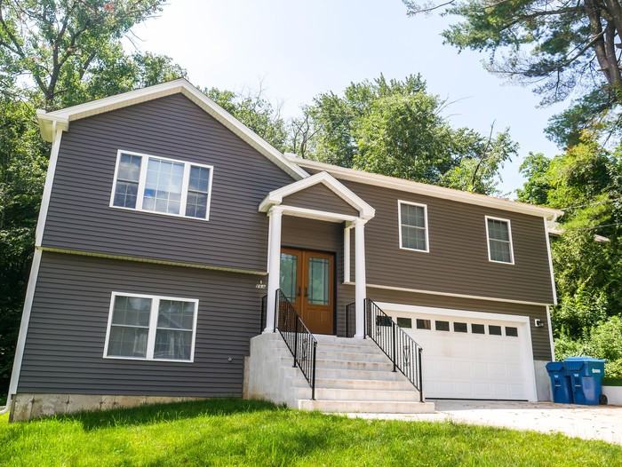 159 Connecticut Ave - Photo 2 of 20