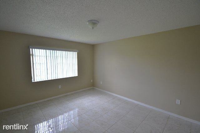 16261 SW 78th Terrace - Photo 2 of 7