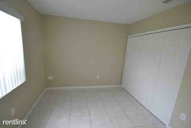 16261 SW 78th Terrace - Photo 3 of 7
