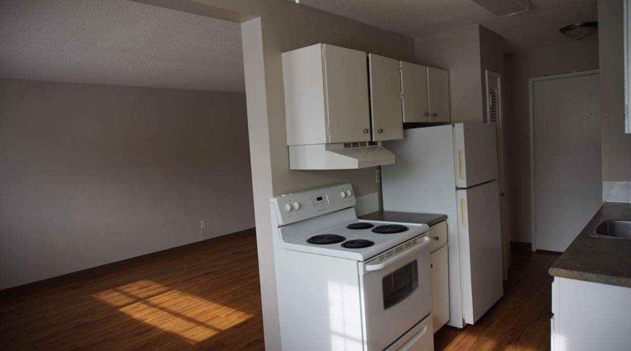 Westgate Manor - Photo 3 of 11