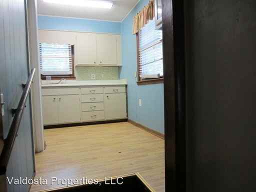 807 Cherokee Avenue - Photo 2 of 6