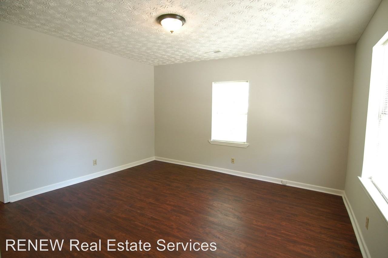 1615 23rd Ave N - Photo 2 of 17