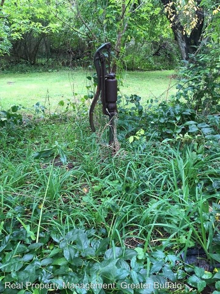 4578 Shisler Rd - Photo 3 of 16