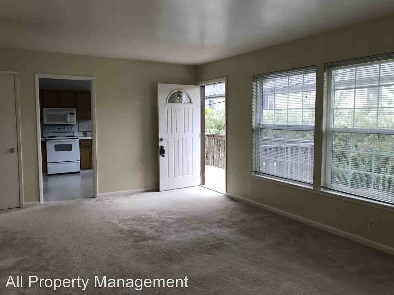 325 Esplanade Ave - Photo 3 of 19